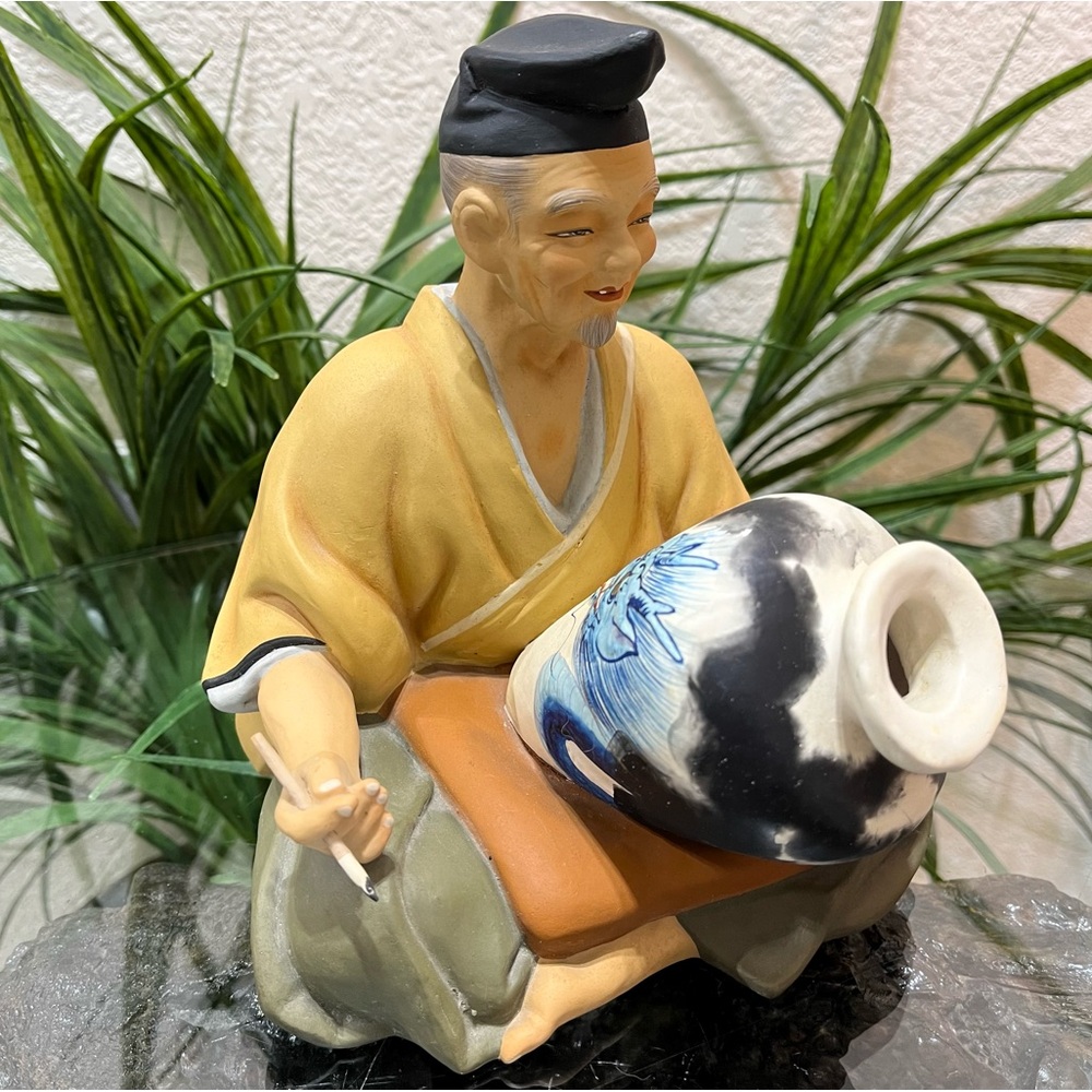 💥VINTAGE💥 RARE Japanese Hakata Urasaki Clay Doll Pottery Maker